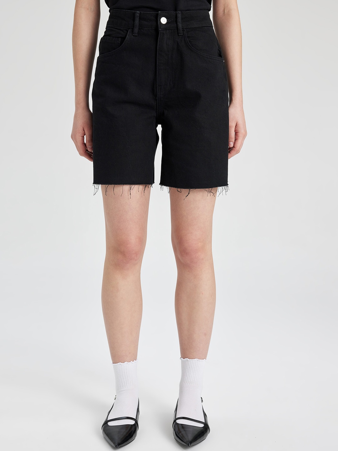 

DeFacto Women Mid Rise Pure Cotton Denim Shorts, Black