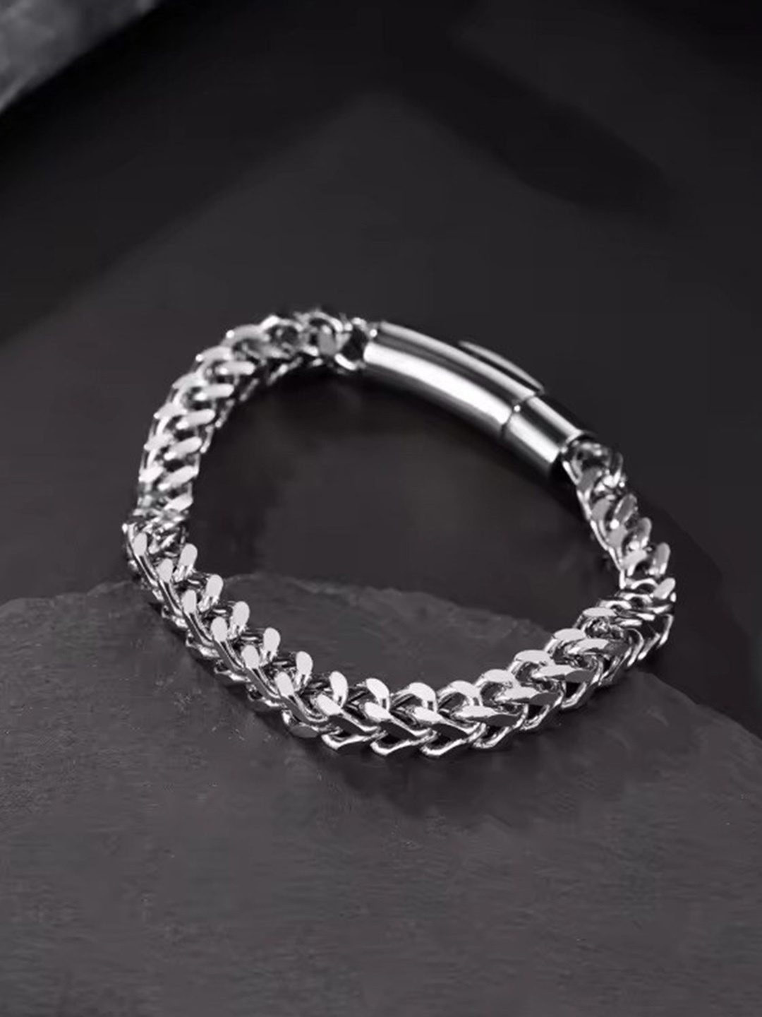 

MEENAZ Men Silver-Plated Link Bracelet