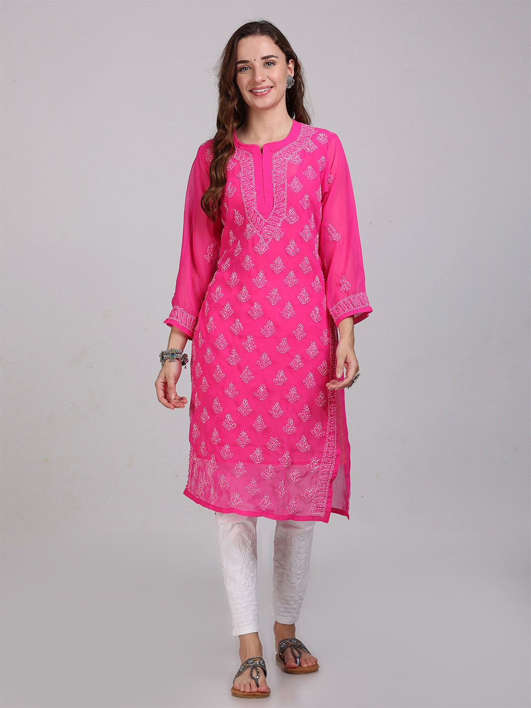 

KHAKA Ethnic Motifs Embroidered Chikankari Straight Kurta With Inner, Pink