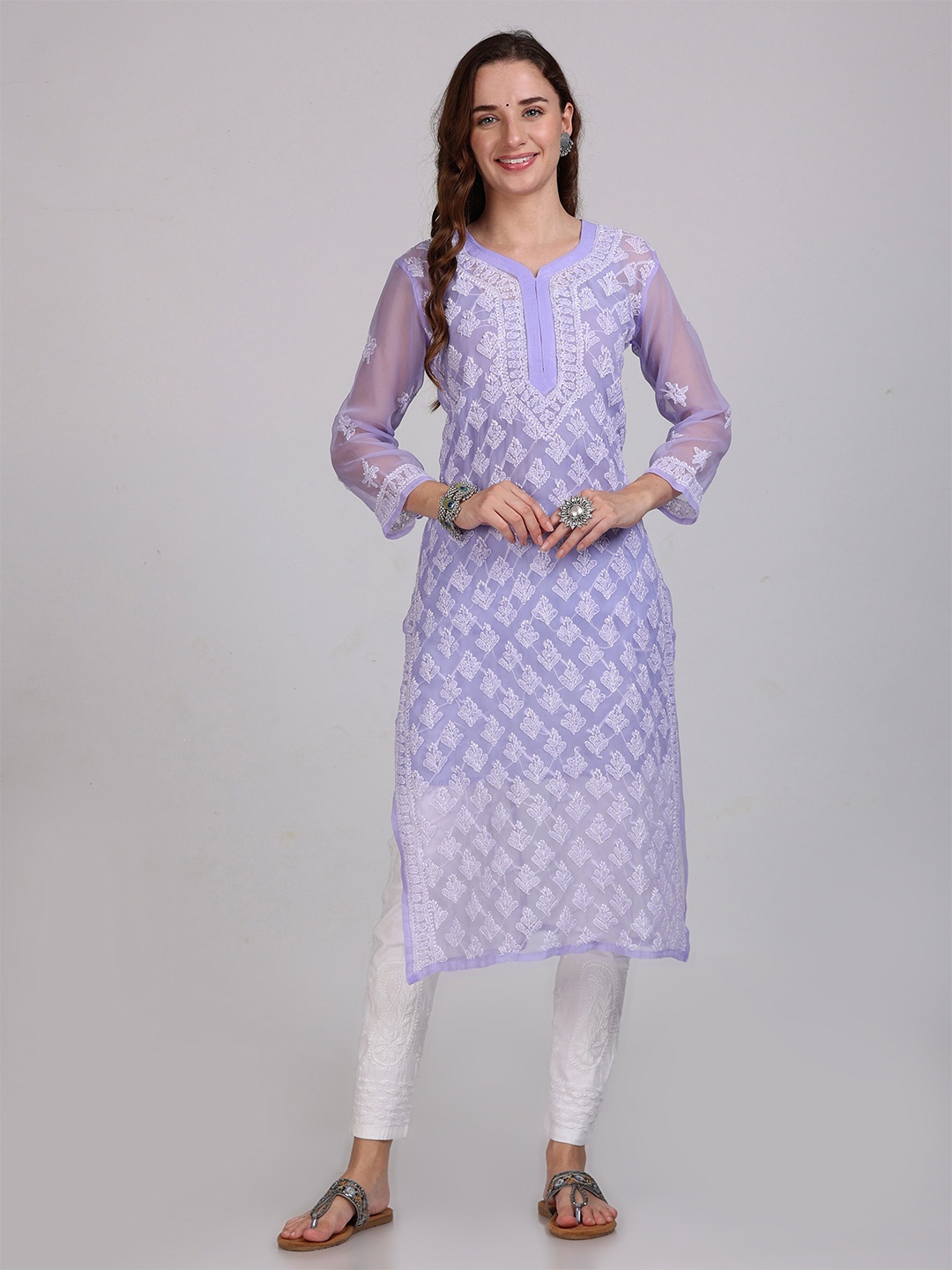 

KHAKA Ethnic Motifs Embroidered Chikankari Straight Kurta With Inner, Lavender