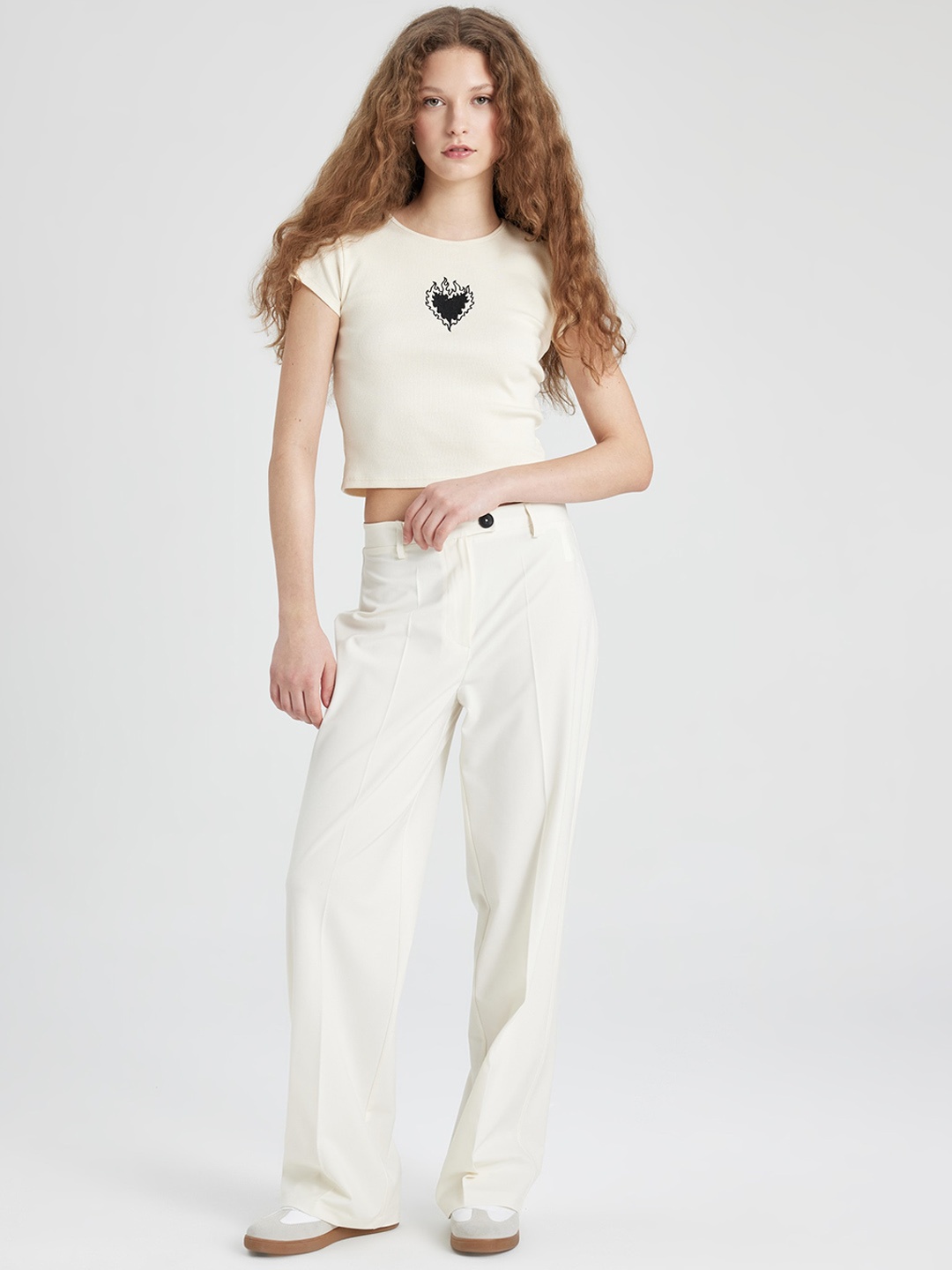 

DeFacto Women Mid Rise Parallel Trousers, Off white