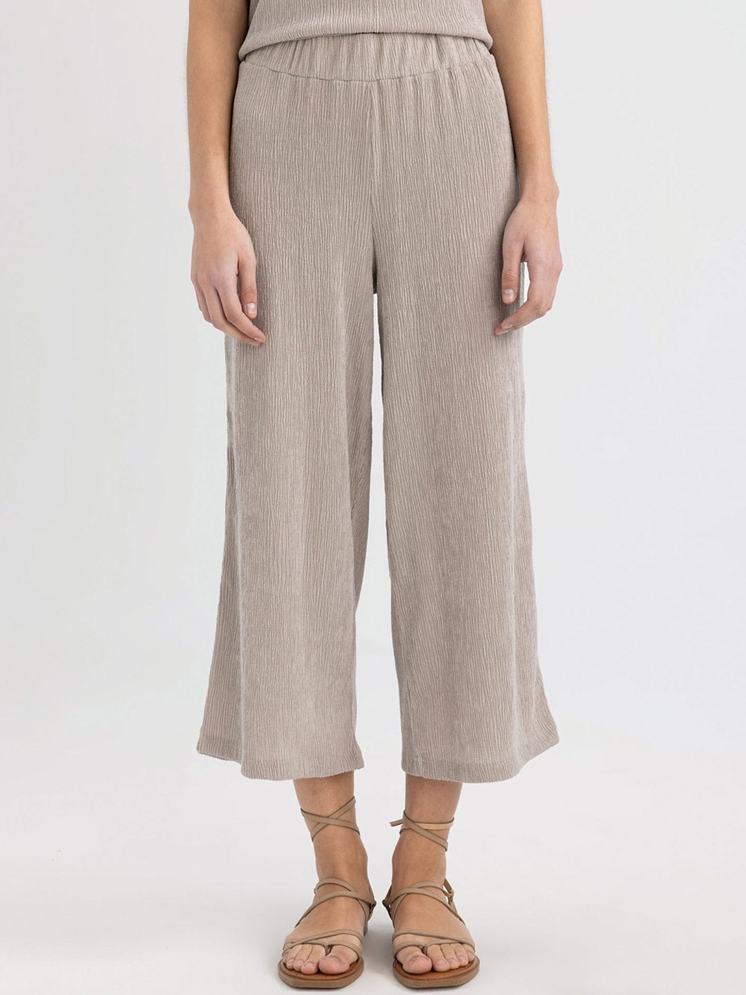 

DeFacto Women Self Design Parallel Trousers, Taupe