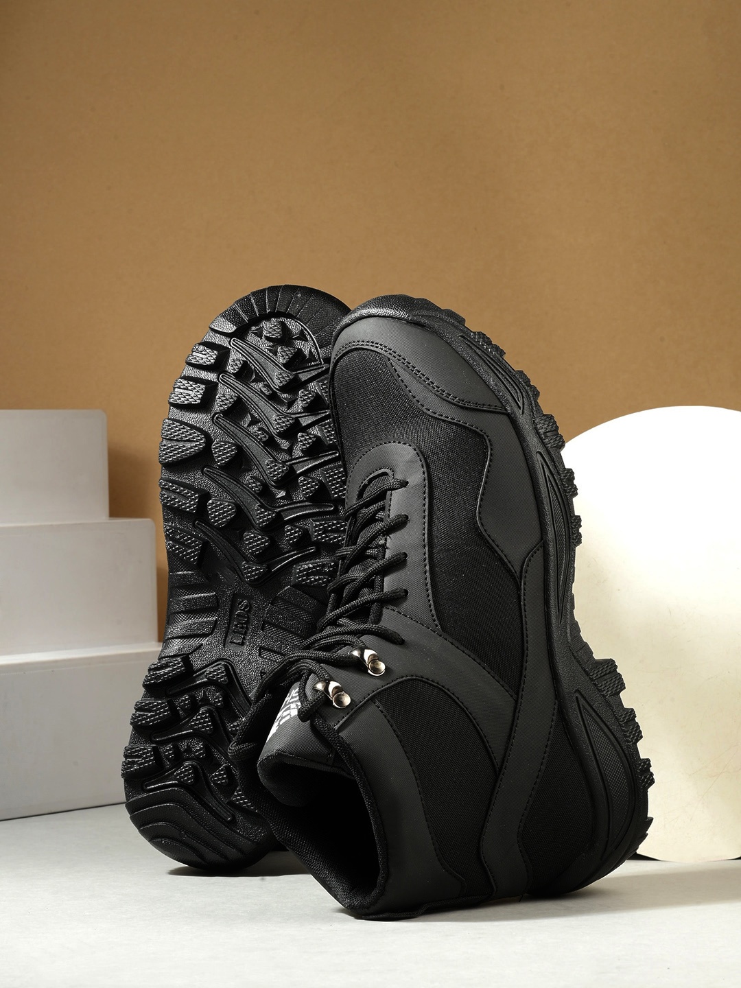 

Leo's Fitness Shoes Men Round Toe Canvas Boots, Black