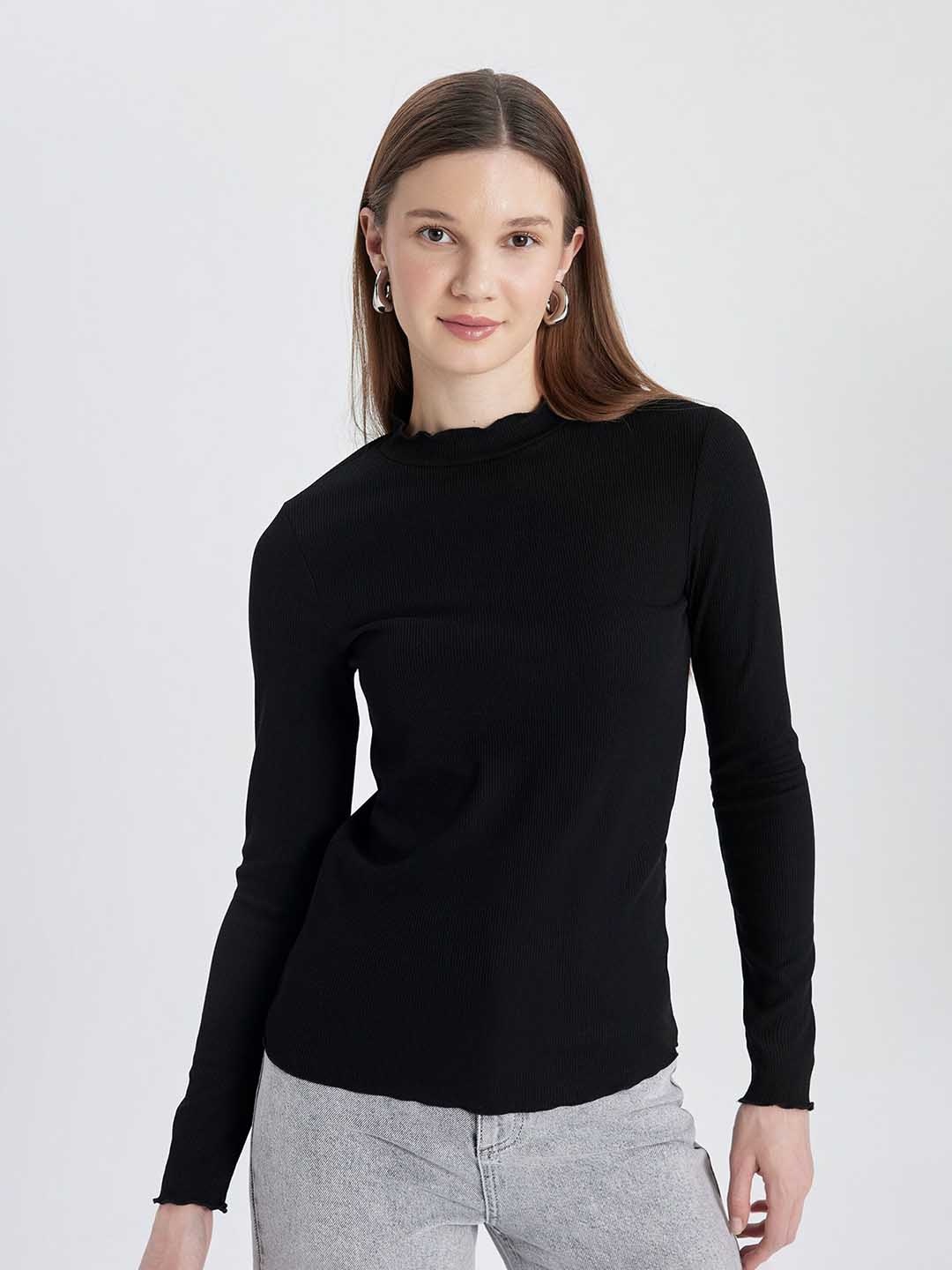 

DeFacto Round Neck Fitted Top, Black