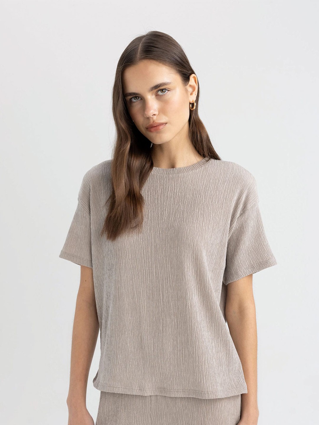 

DeFacto Women Self Design T-shirt, Grey