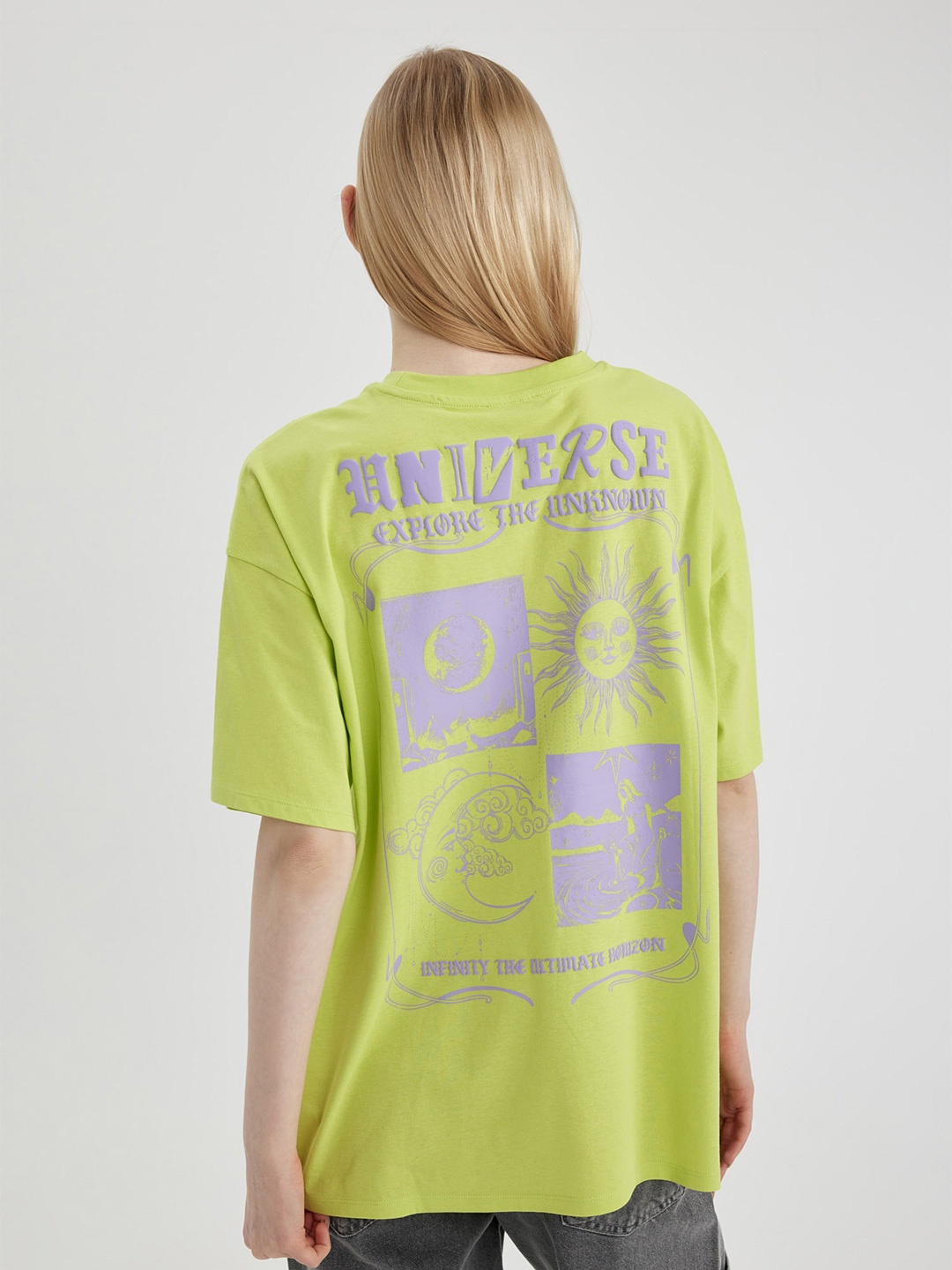 

DeFacto Women Typography Printed Extended Sleeves Raw Edge T-shirt, Lime green