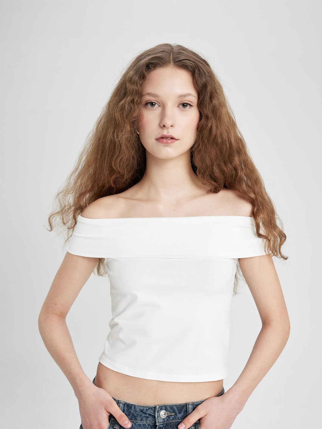 

DeFacto Women Off-Shoulder Solid Crop Top, White