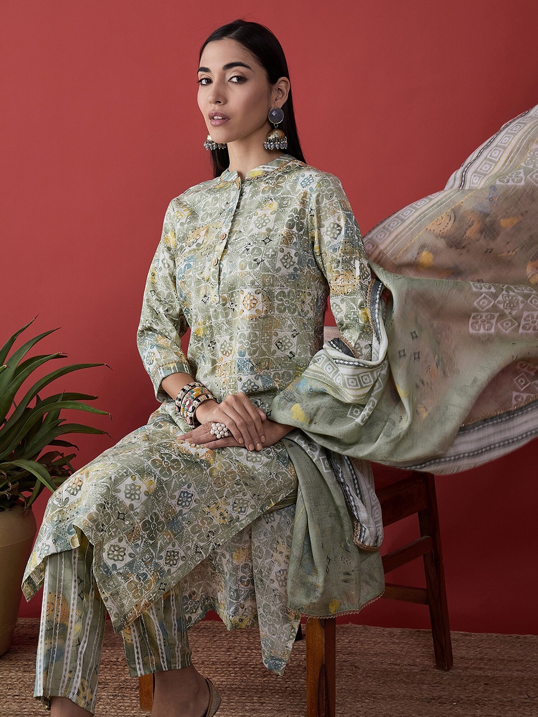 

Anouk Ethnic Motifs Printed Regular Straight Kurta With Trousers & Dupatta, Green