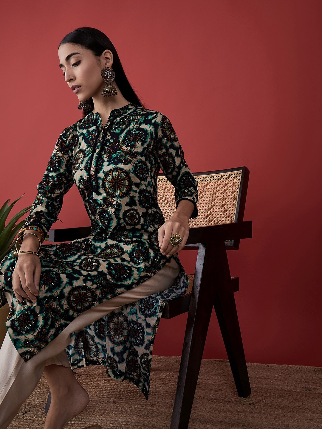 

Anouk Ethnic Motifs Printed Thread Work Straight Kurta, Navy blue