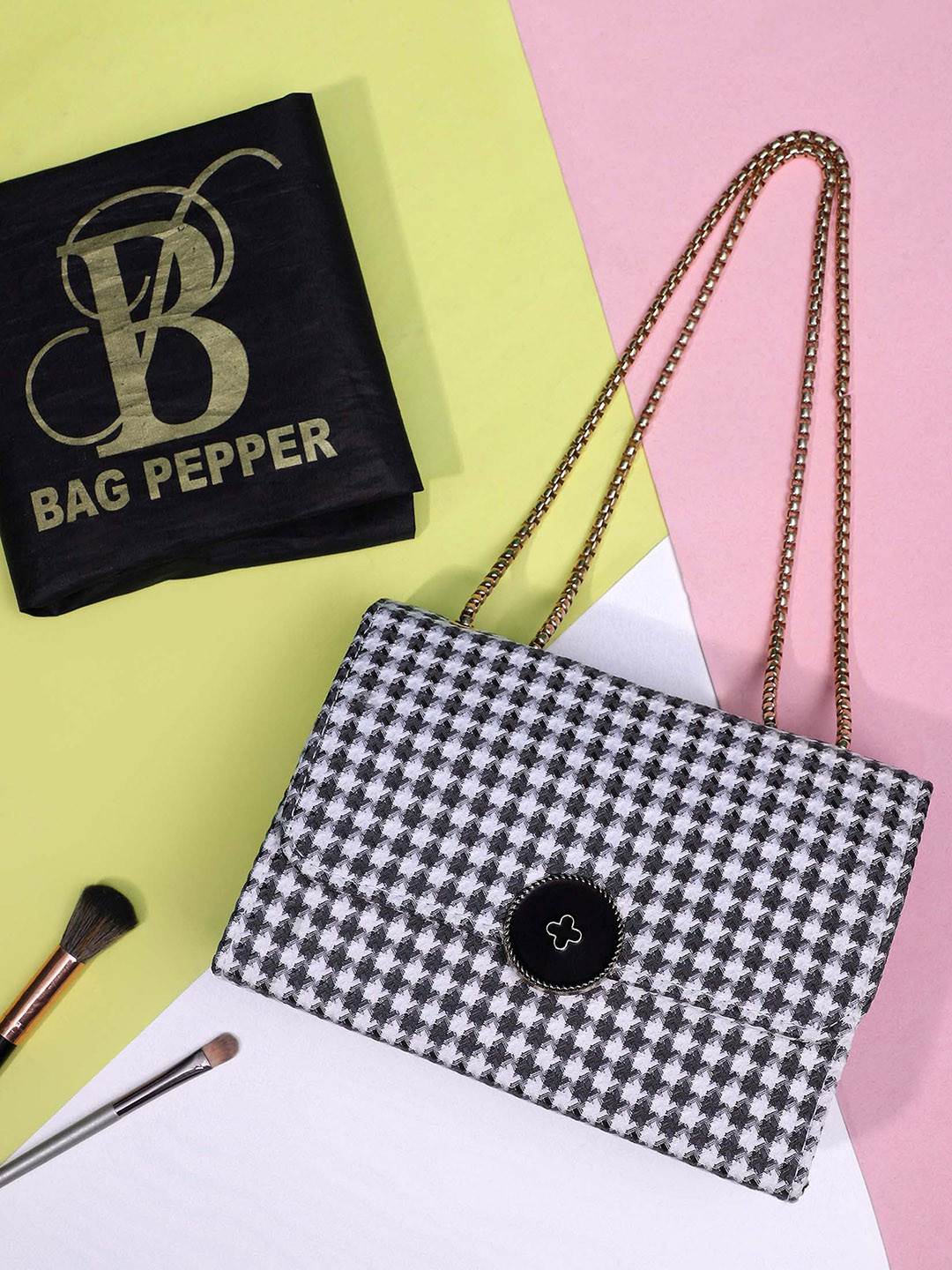 

Bag Pepper Checked Structured Sling Bag, Black