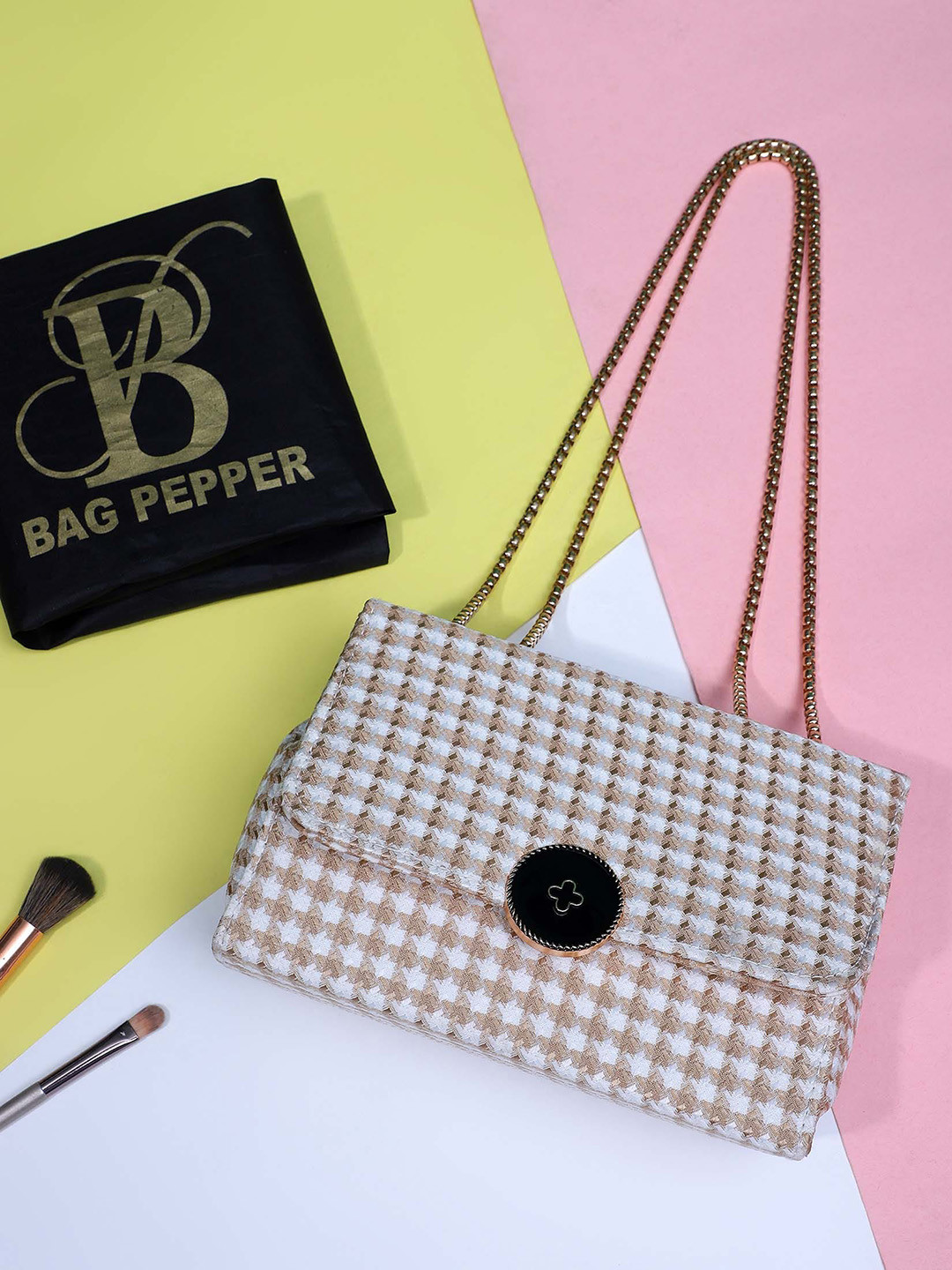 

Bag Pepper Checked Structured Sling Bag, White