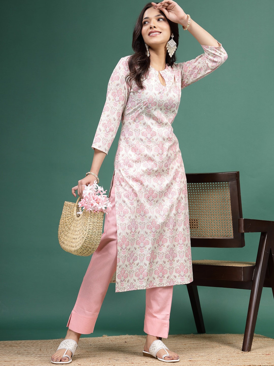 

Sangria Floral Printed Cotton Notch Neck Straight Kurta, White