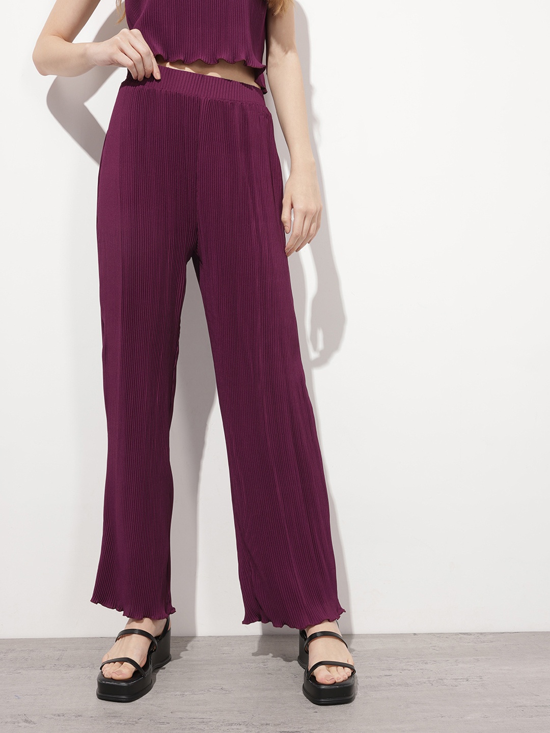 

DressBerry Relaxed Darling Accordion Pleated Trousers, Burgundy