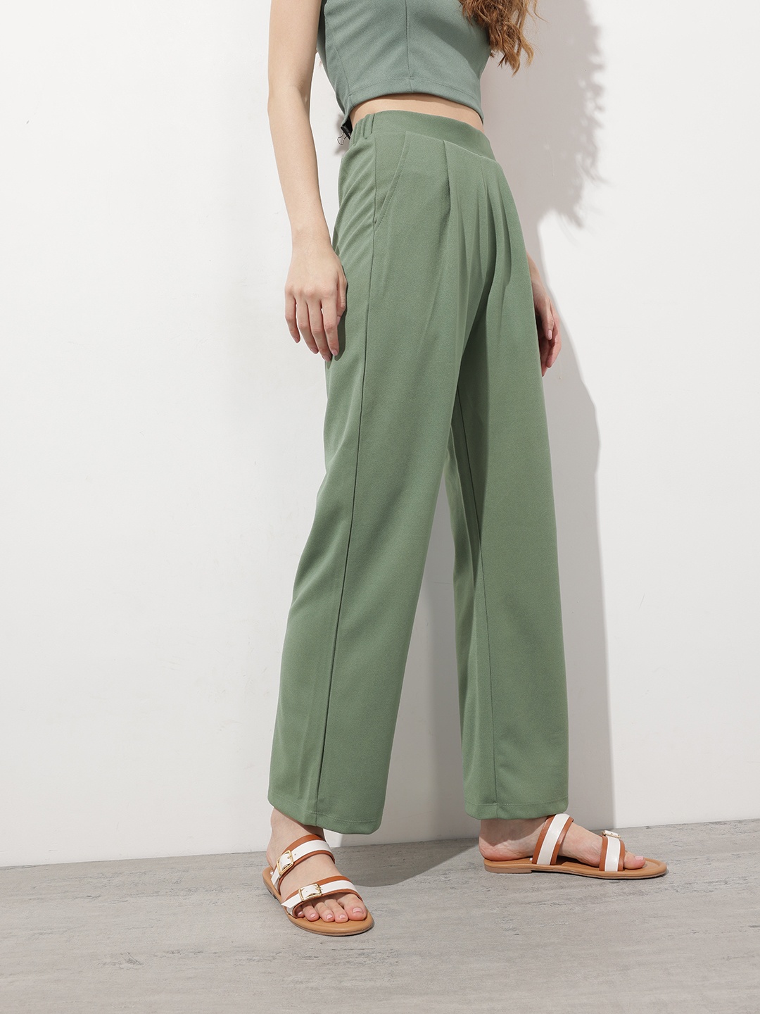 

DressBerry Women Monochrome Muse Pleated Trouser, Green