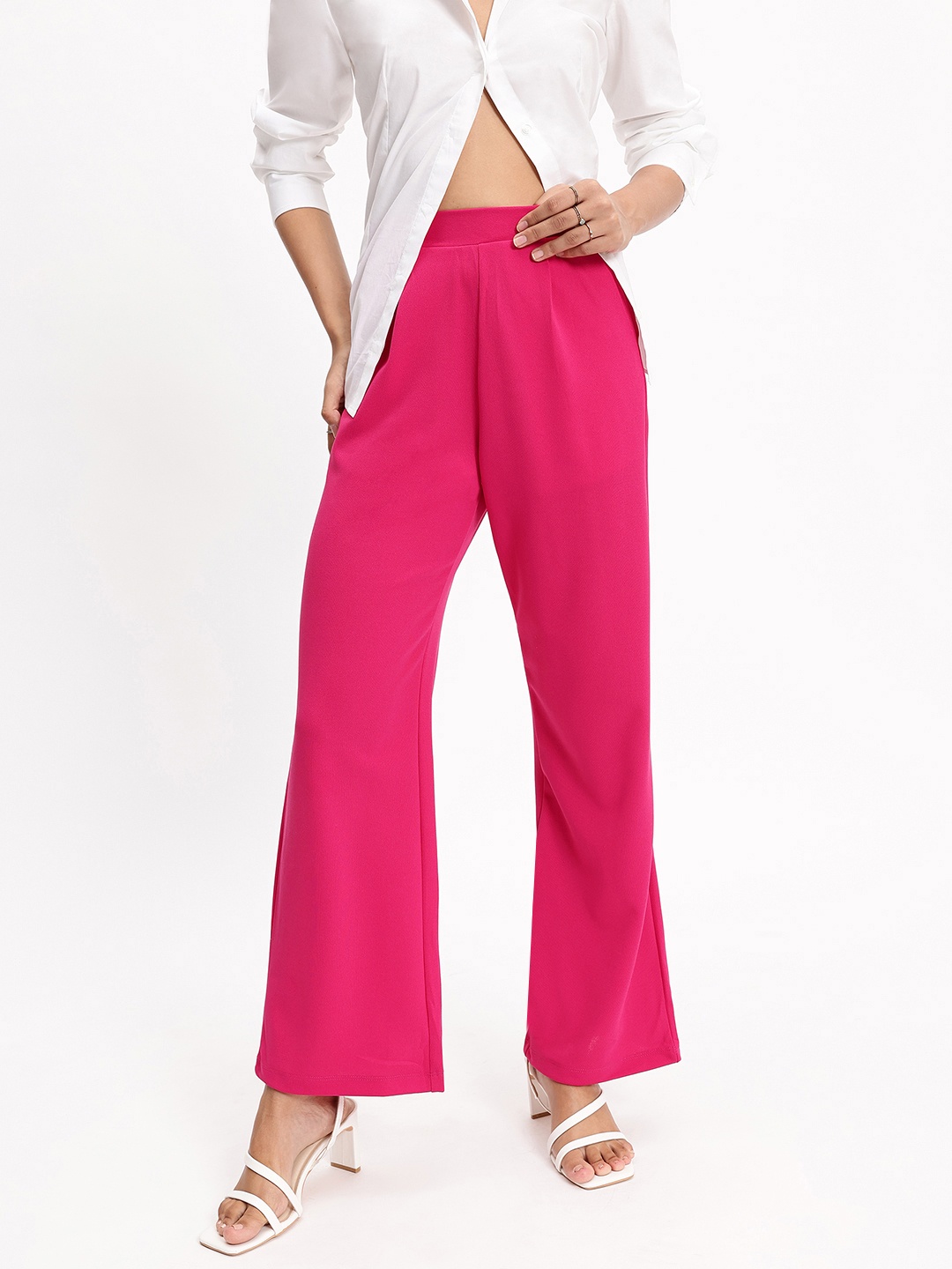 

DressBerry Women Elevated Basics Flared Trouser, Fuchsia