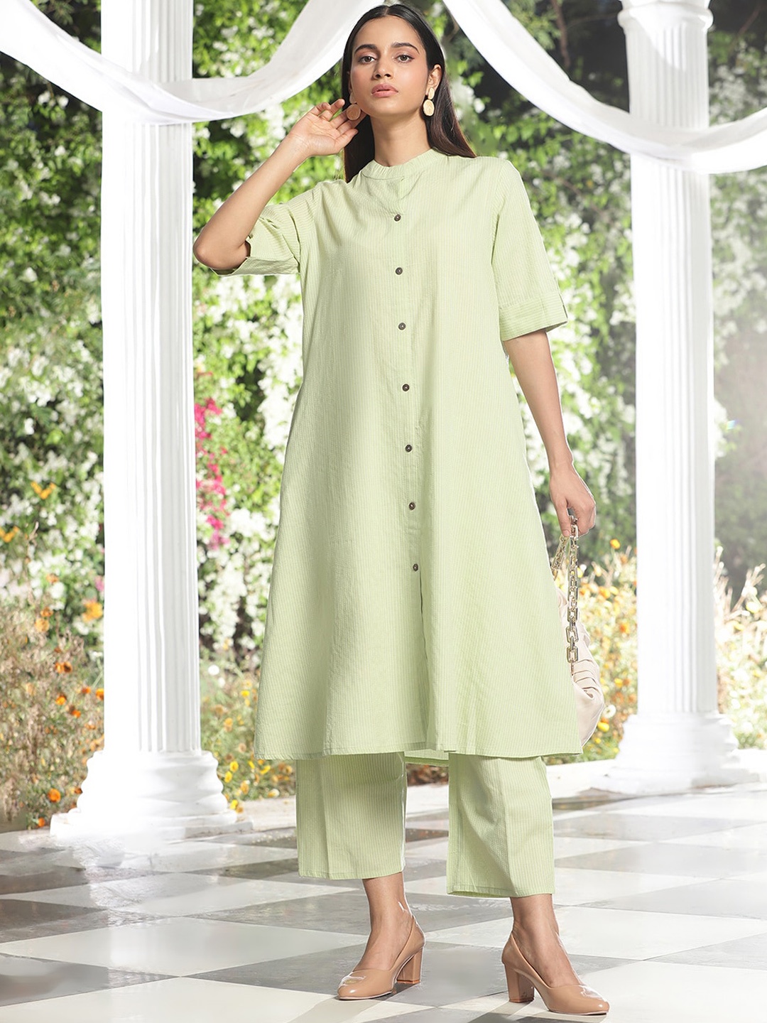 

QUEENLEY Striped Mandarin Collar Kantha Work Pure Cotton A-Line Kurta With Trouser, Green