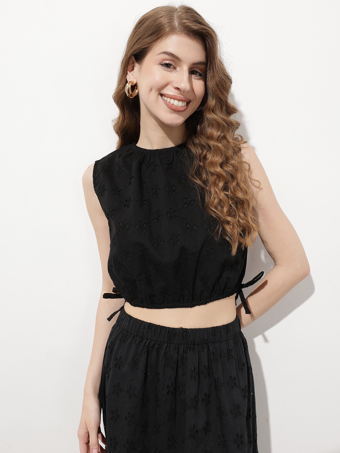 

DressBerry Gram-worthy Schiffli Blouson Crop Top, Black
