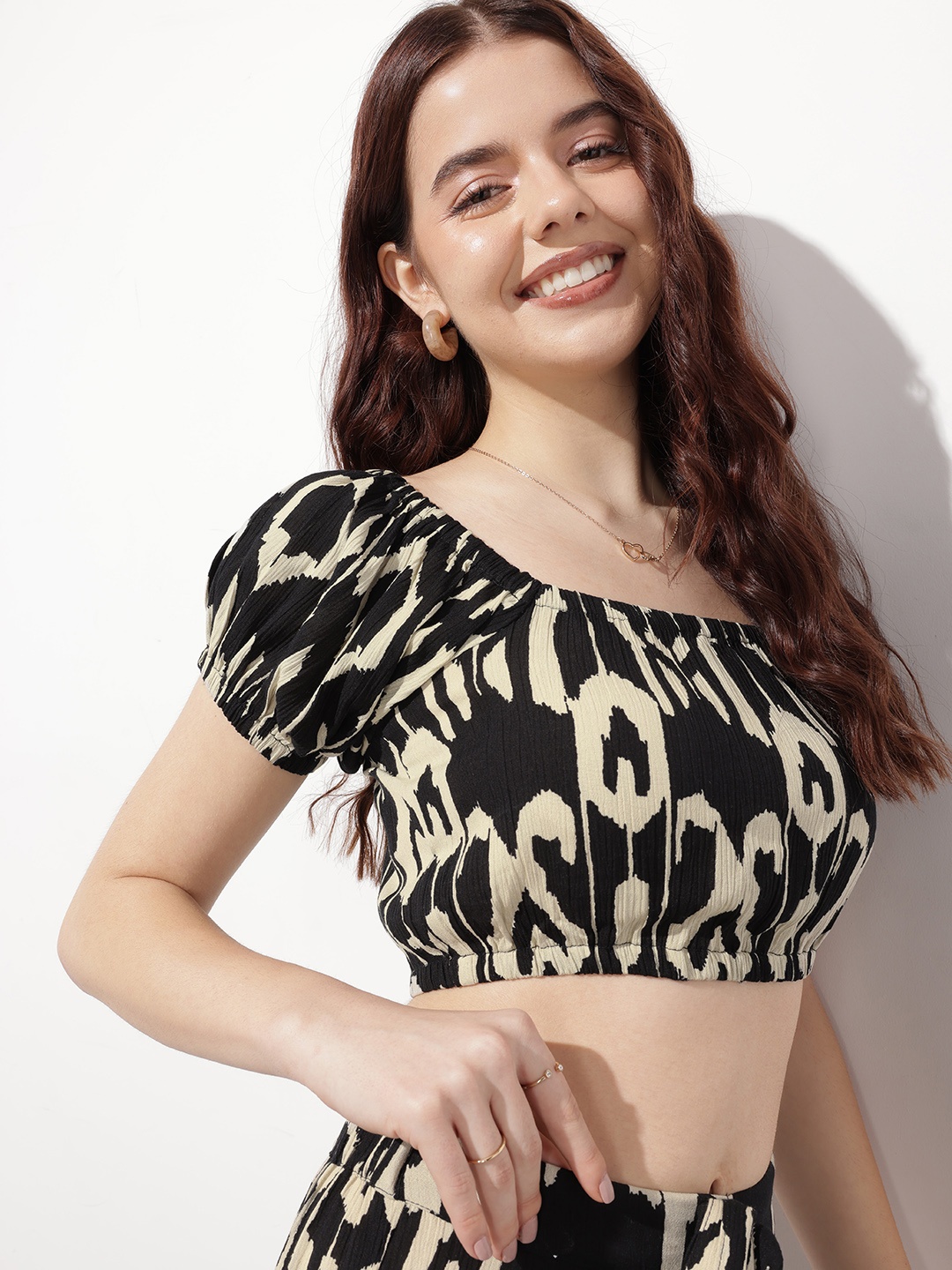 

DressBerry Bohemian Rhapsody Ikat Inspired Crinkled Crop Top, Black