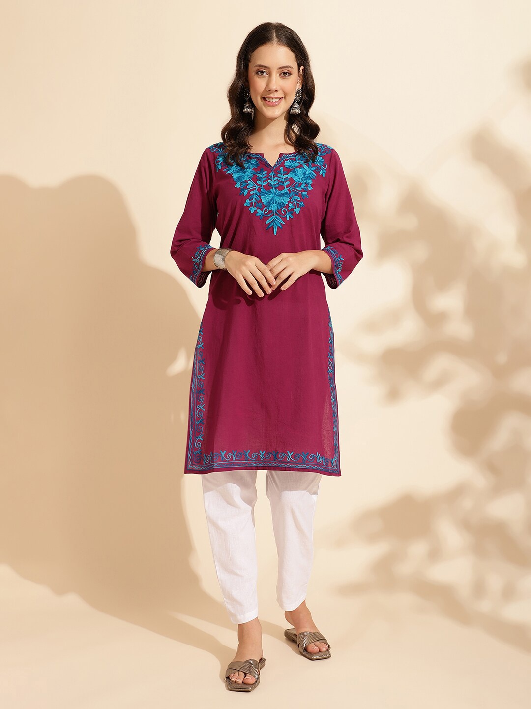 

QUEENLEY Women Embroidered Pure Cotton Kurta, Burgundy
