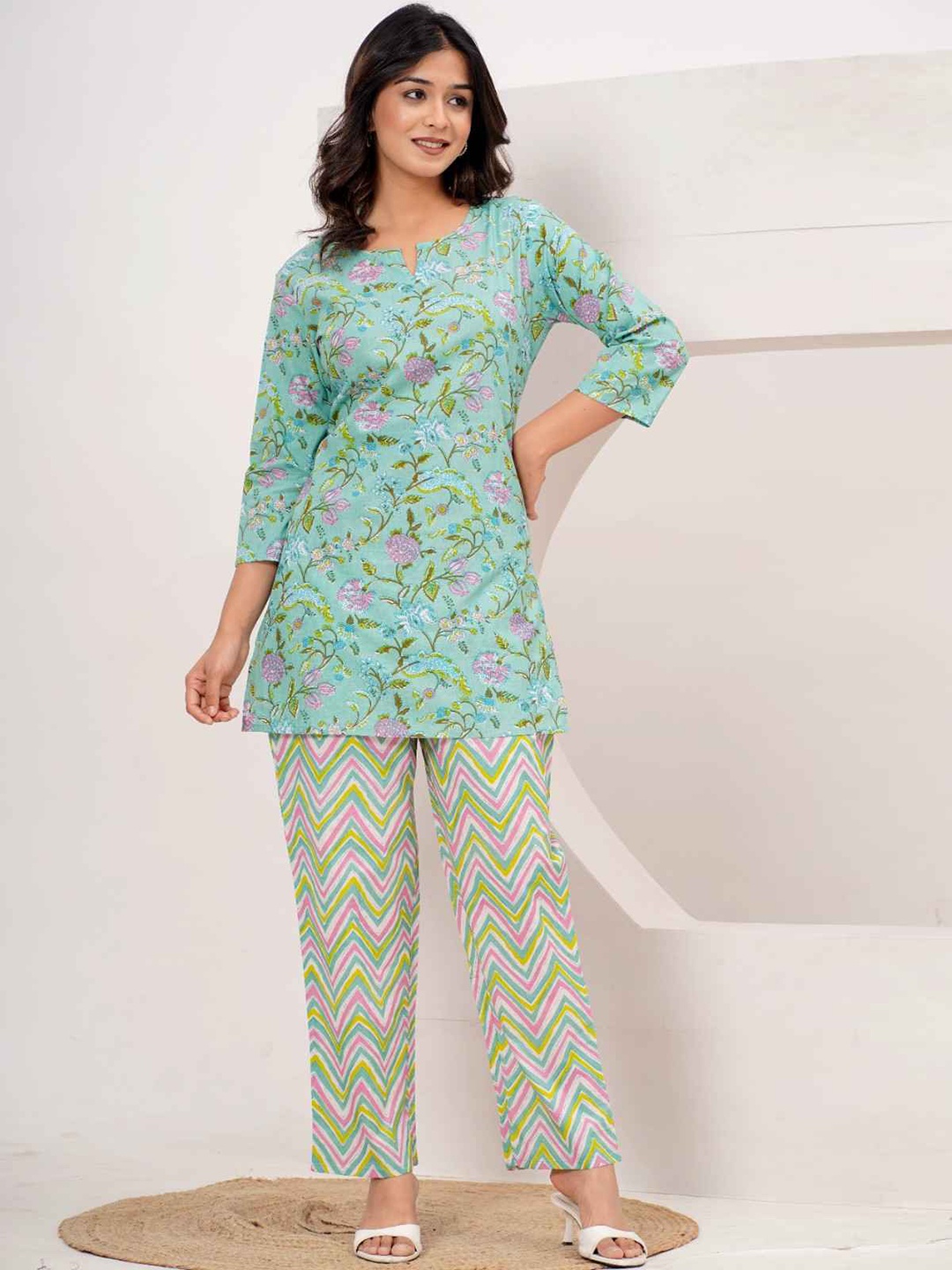 

ETC Printed Pure Cotton Round Neck Top & Flared Palazzos, Green