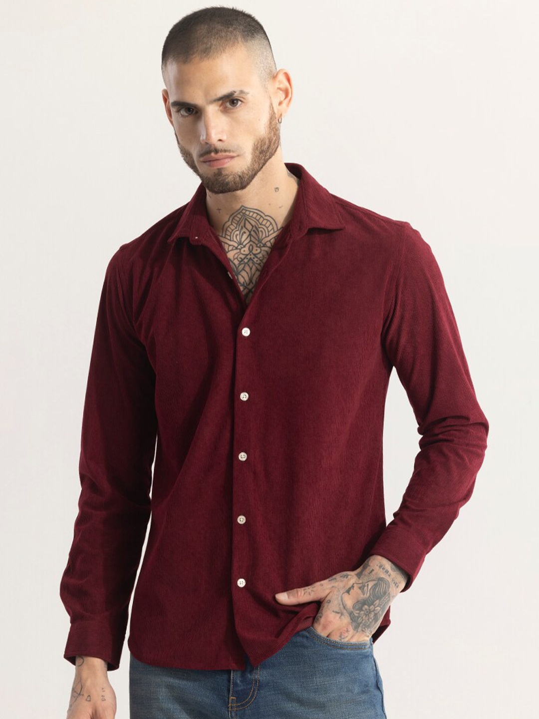 

Snitch Spread Collar Long Sleeves Straight Slim Fit Casual Shirt, Maroon