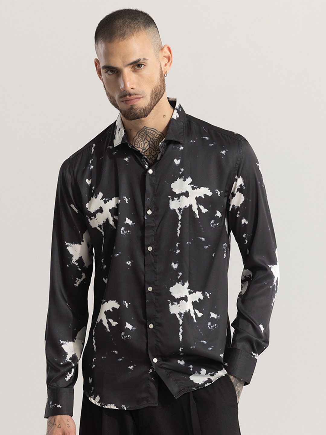 

Snitch Spread Collar Long Sleeve Abstract Printed Straight Slim Fit Casual Shirt, Black