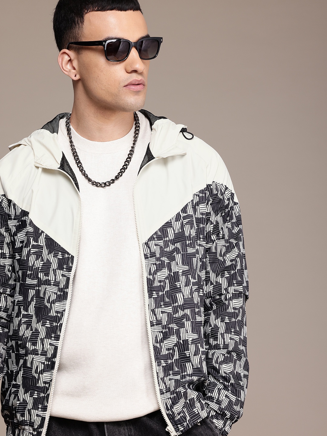 

The Roadster Life Co. Printed Hooded Tailored Jacket, Black