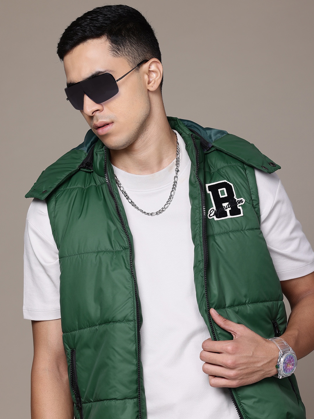 

The Roadster Lifestyle Co. Brand Logo Print Padded Gilet Jacket, Green