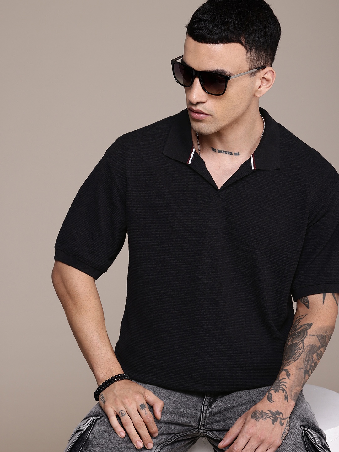 

The Roadster Life Co. Self Design Polo Collar Drop-Shoulder Sleeves Relaxed Fit T-shirt, Black