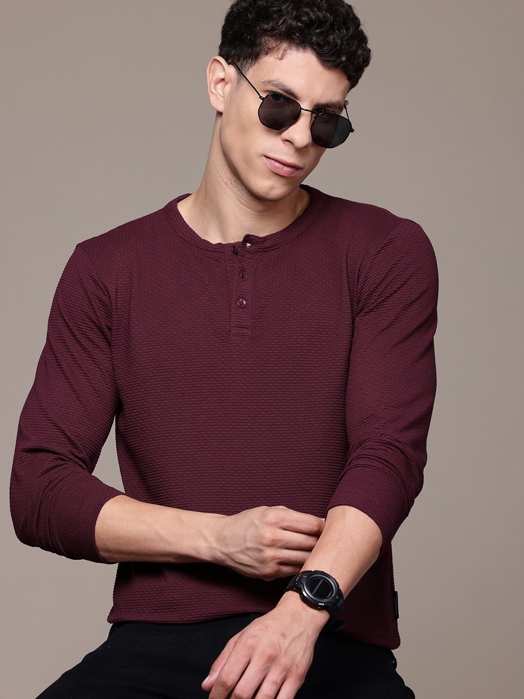

The Roadster Lifestyle Co. Men Textured Henley Neck T-shirt, Burgundy