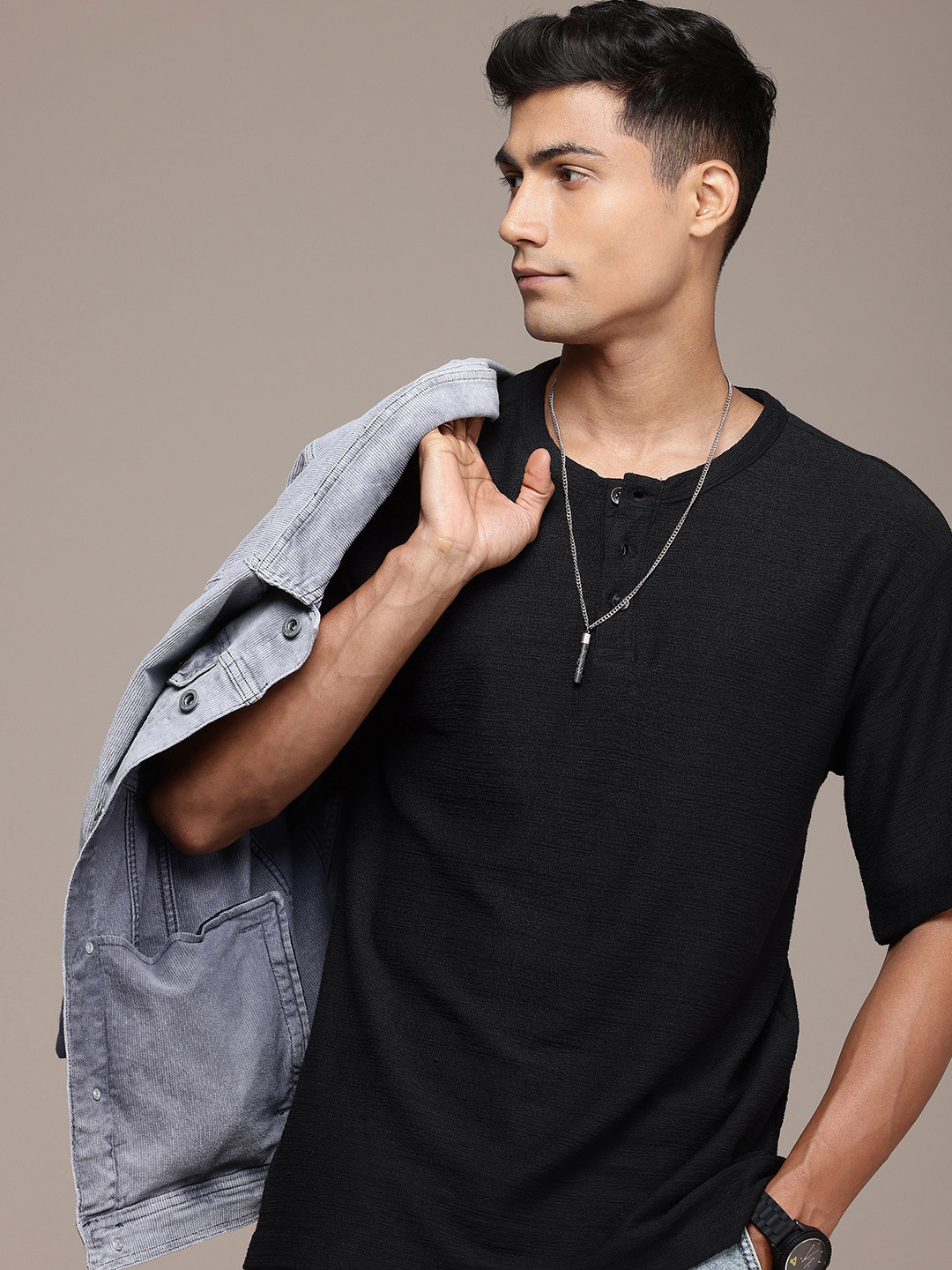 

The Roadster Life Co. Henley Neck Drop-Shoulder Sleeves Relaxed Fit T-shirt, Black