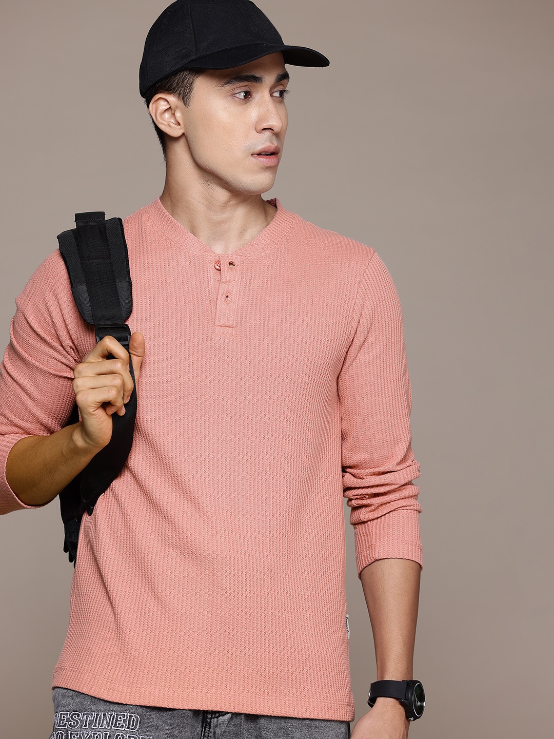 

The Roadster Lifestyle Co. Knitted Regular Fit T-shirt, Pink