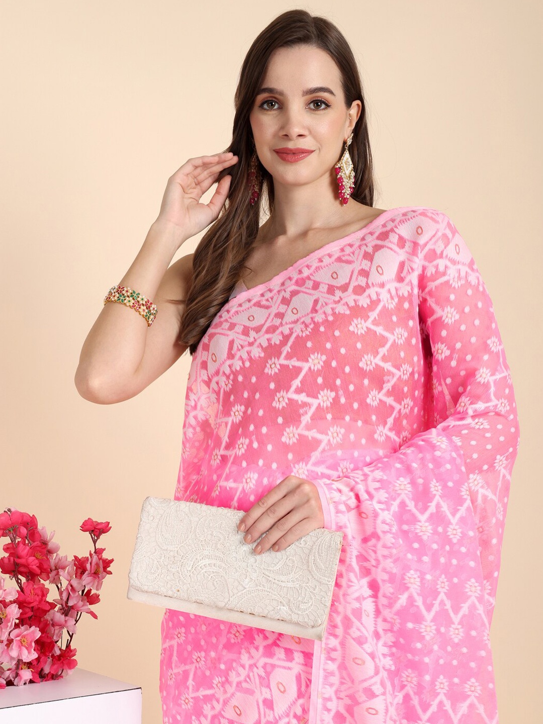 

SLAGHA Woven Design Jamdani Saree, Pink