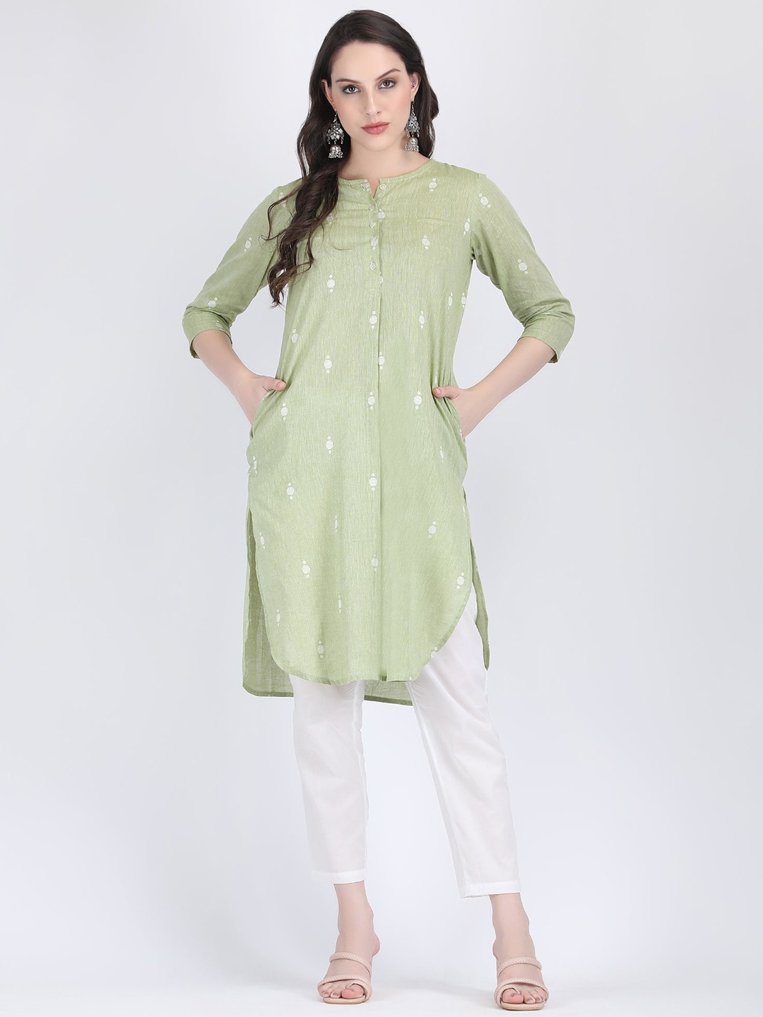 

HUE & HIDE Geometric Woven Design Mandarin Collar Straight Kurta With Trouser, Green
