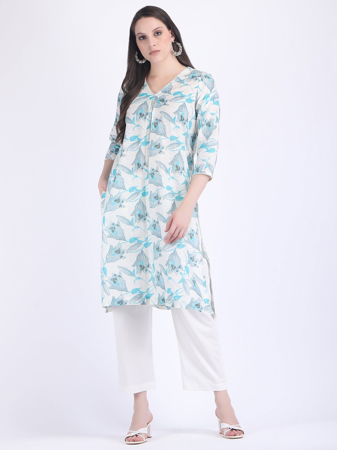 

HUE & HIDE Floral Printed Pure Cotton V-Neck Straight Kurta With Trouser, Blue