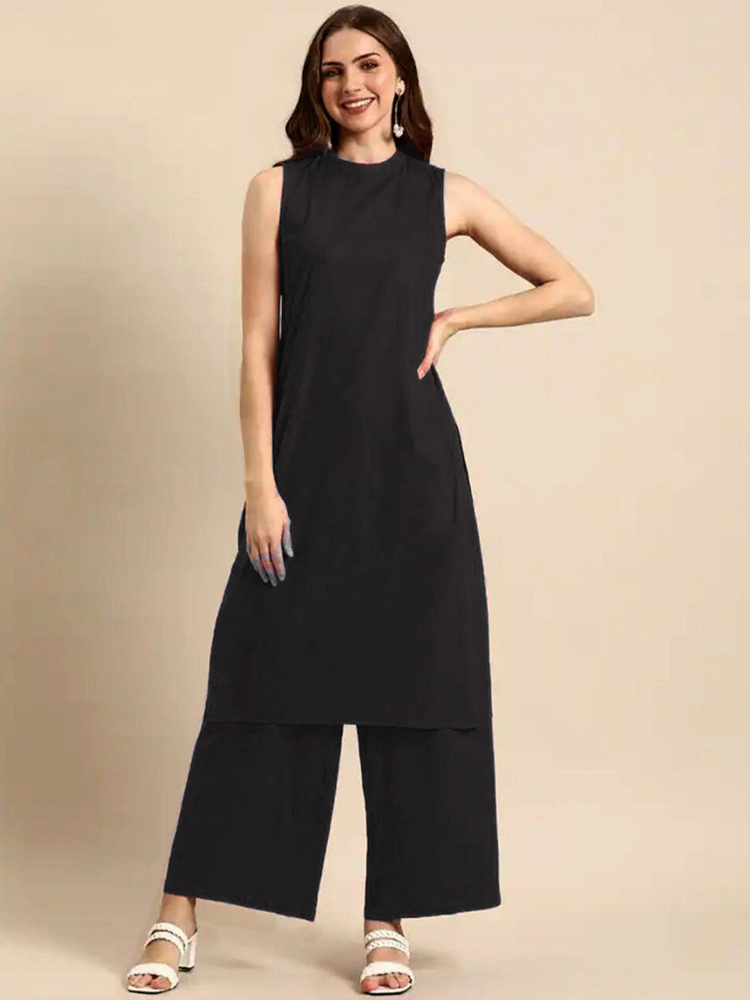 

CHANDERKASH Regular Round Neck Sleeveless Straight Kurta With Palazzo, Black