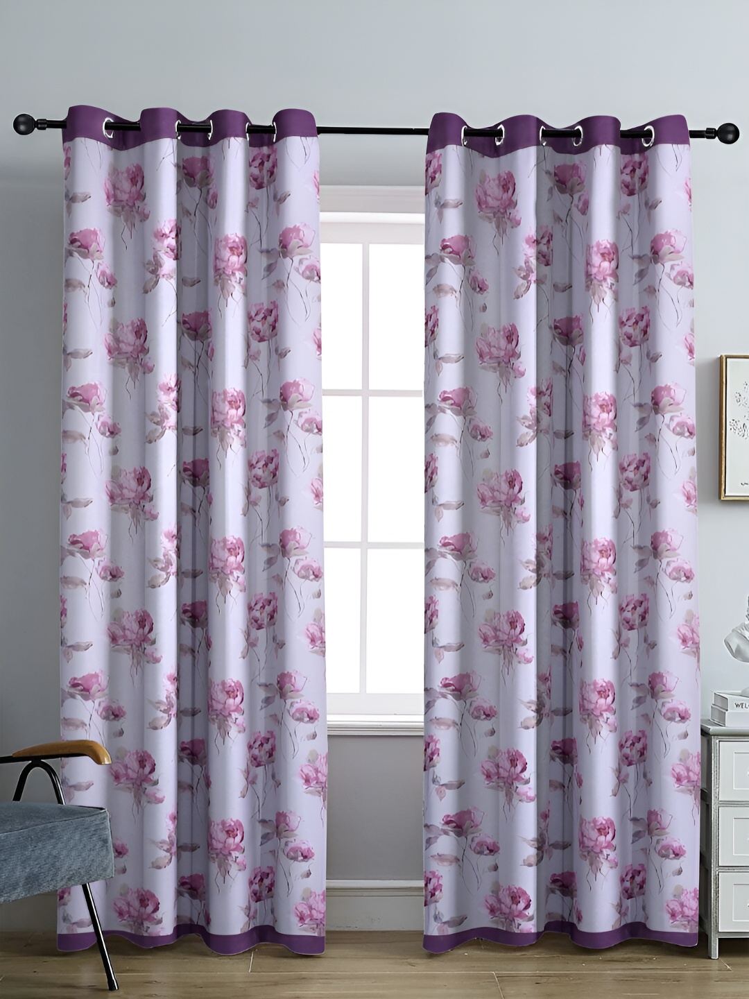 

Cortina White & Pink 2 Pieces Floral Black Out reversible eyelet Long Door Curtains