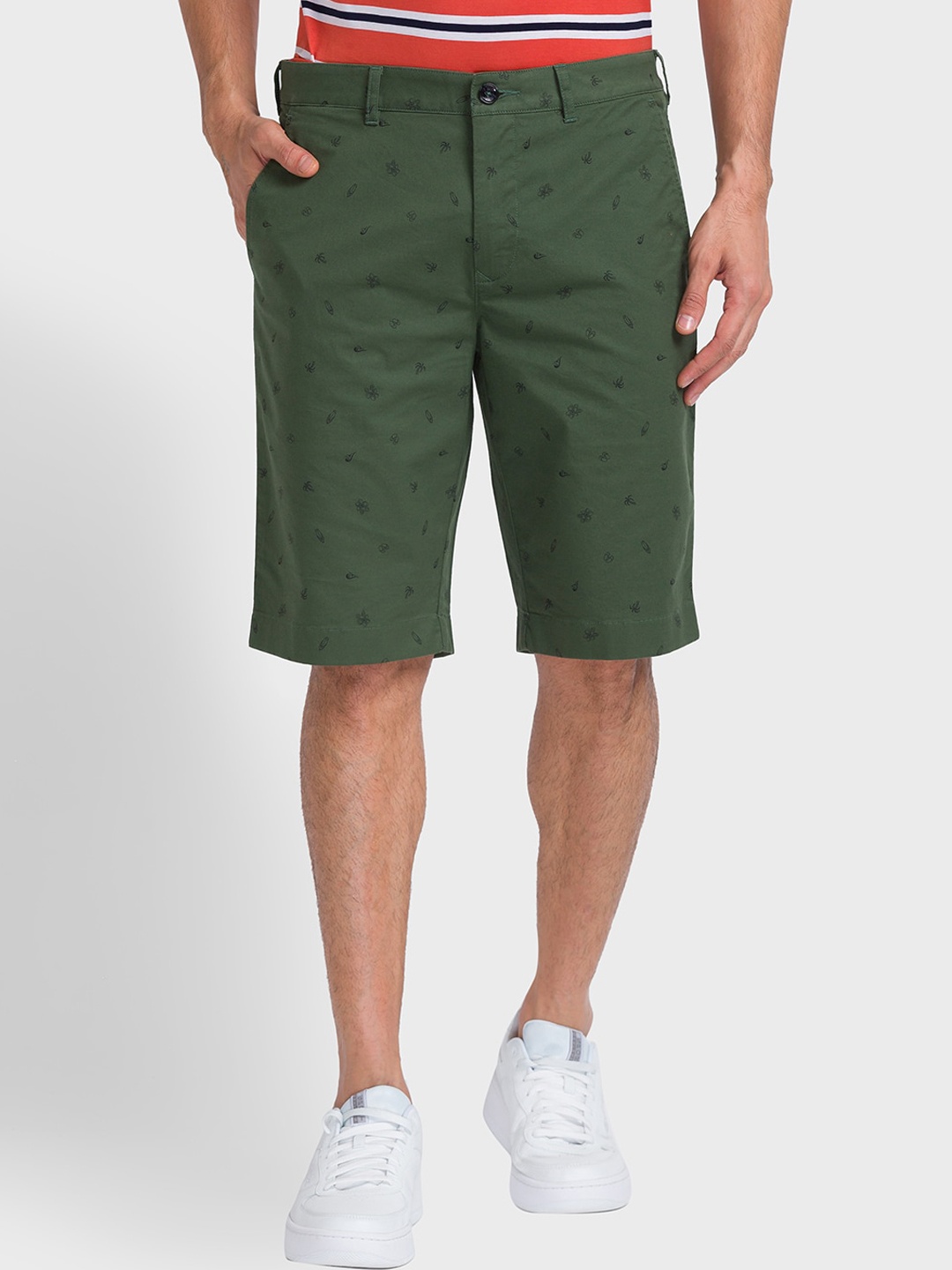 

ColorPlus Men Mid-Rise Printed Chino Shorts, Green