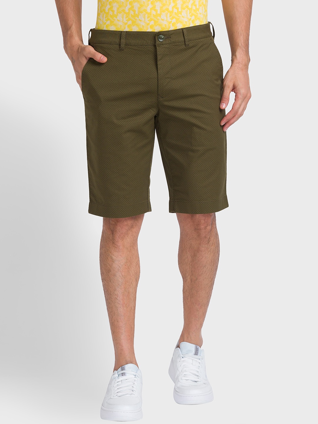 

ColorPlus Men Mid-Rise Chino Shorts, Green