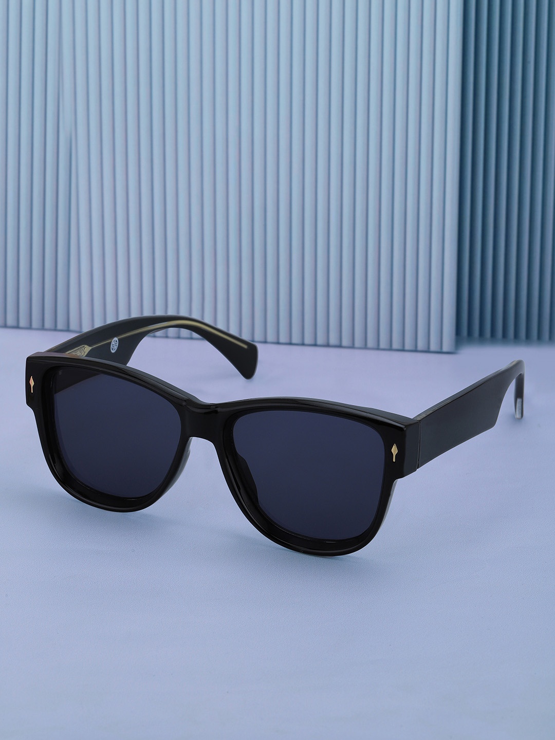 

Carlton London Women Cateye Sunglasses with UV Protected Lens, Black