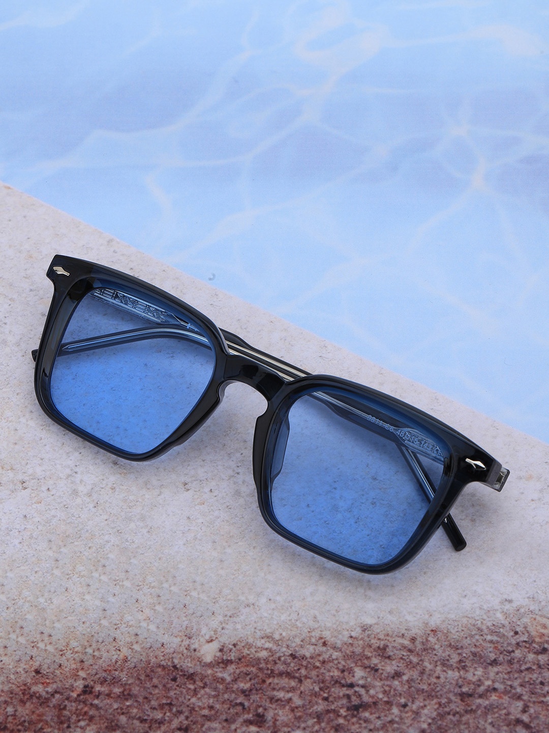 

Carlton London Men Rectangle Sunglasses with UV Protected Lens, Blue