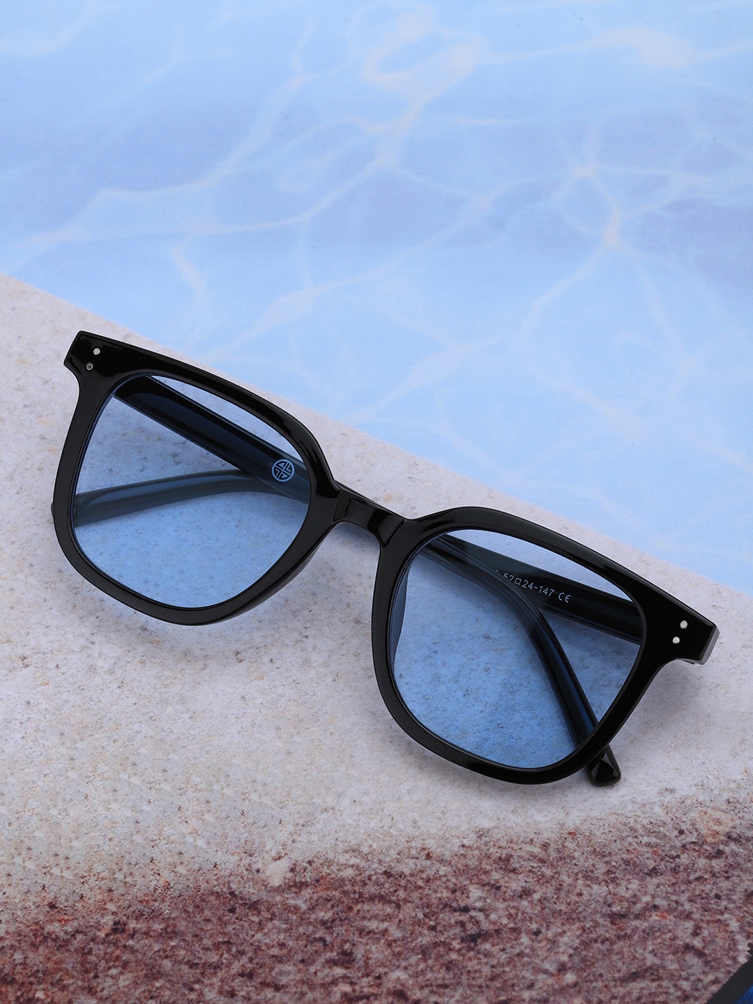 

Carlton London Unisex Rectangle Sunglasses with UV Protected Lens, Black