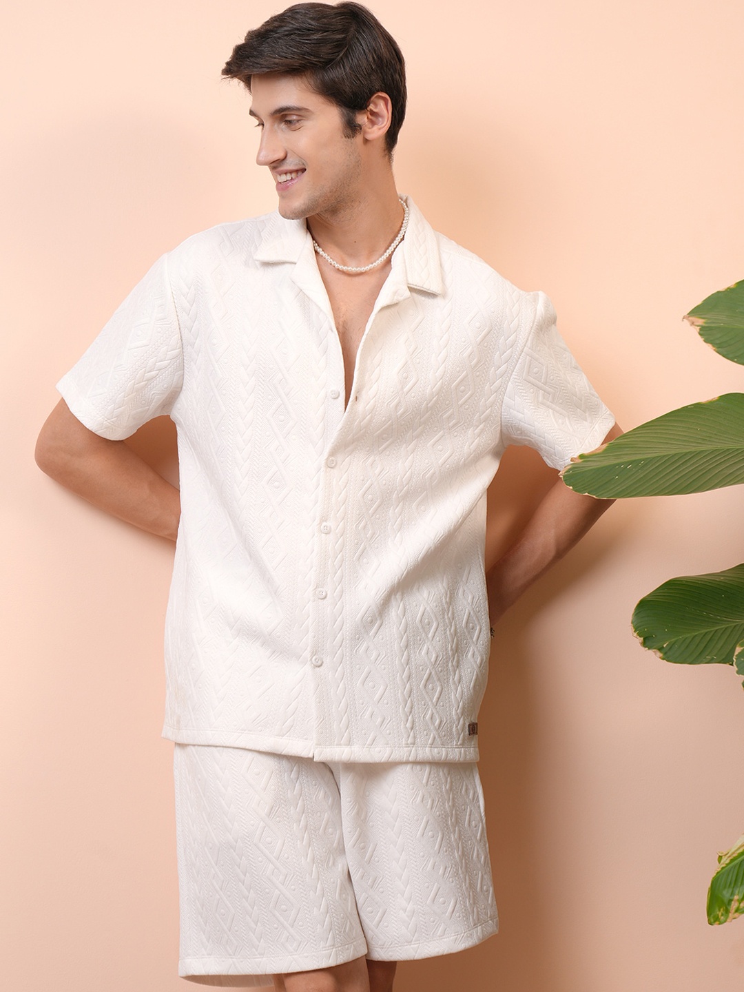 

LOCOMOTIVE Premium Quilted Jacquard Cuban Collar Relaxed Shirt With Shorts Co-Ord Set, White