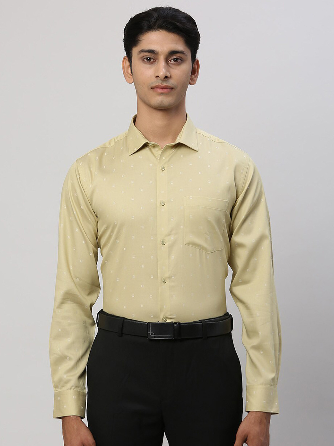 

Park Avenue Slim Fit Self Design Cutaway Collar Pure Cotton Formal Shirt, Beige