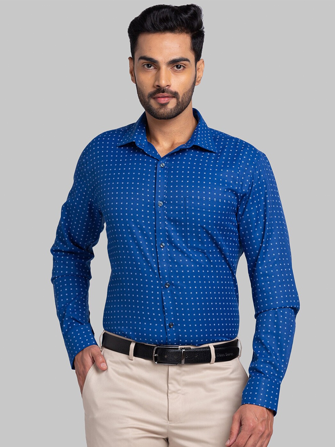 

Park Avenue Spread Collar Long Sleeves Slim Fit Checked Formal Shirt, Blue