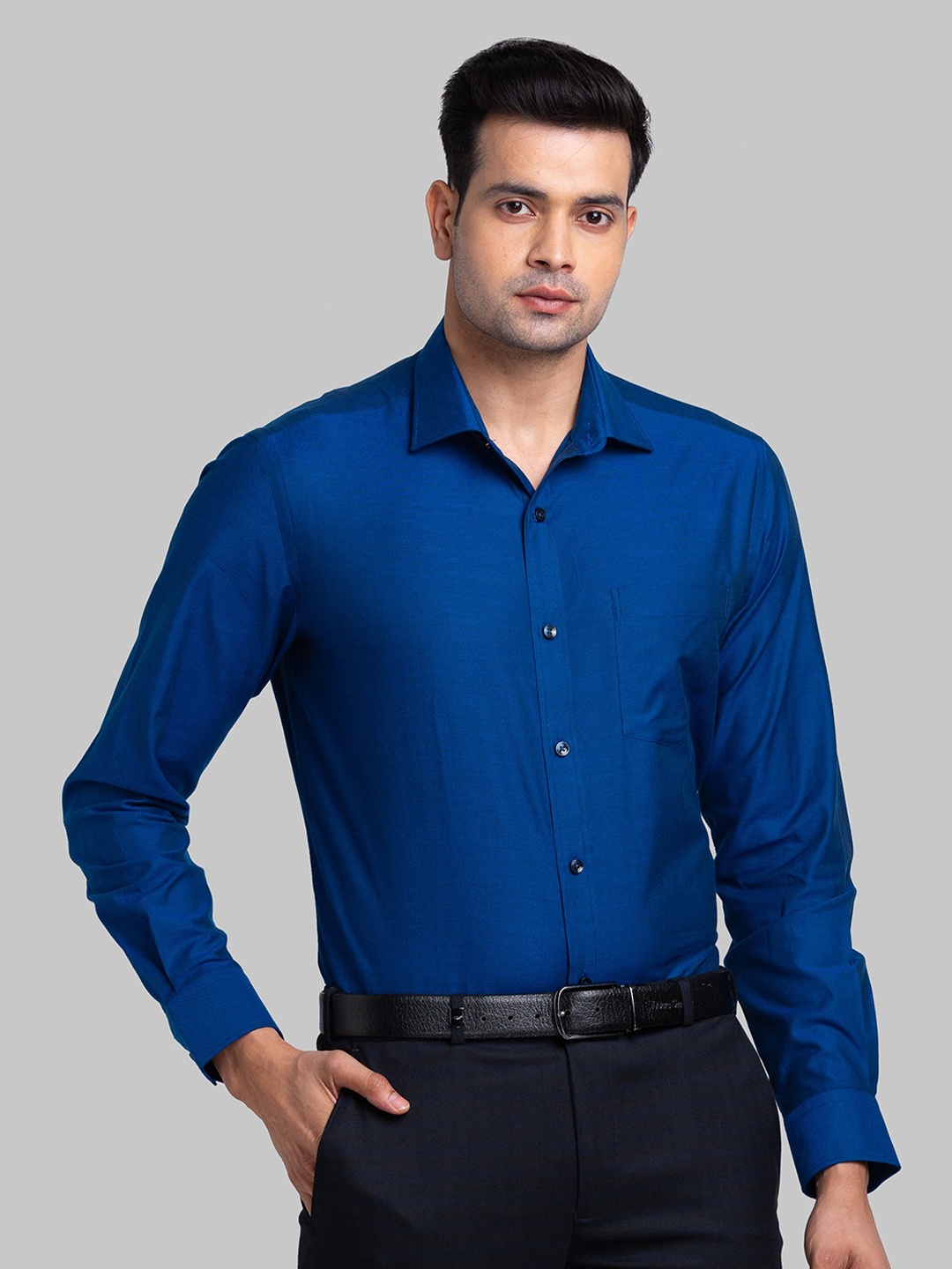 

Park Avenue Spread Collar Cotton Opaque Formal Shirt, Blue