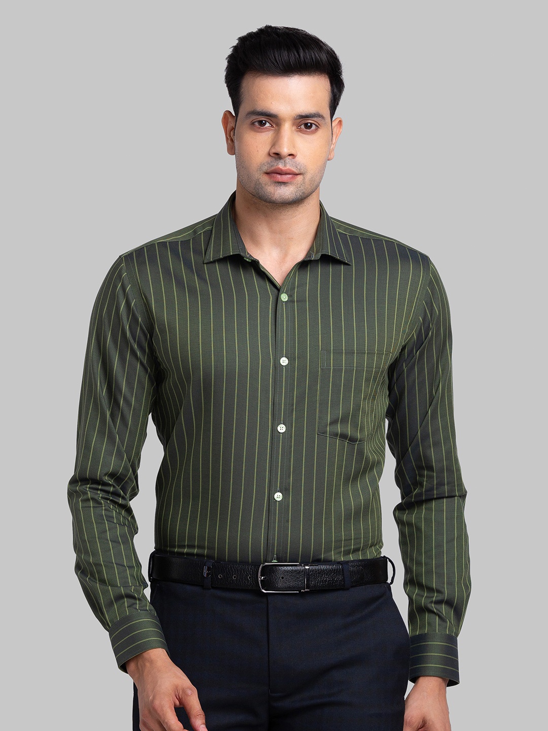 

Park Avenue Slim Fit Spread Collar Striped Cotton Formal Shirt, Green