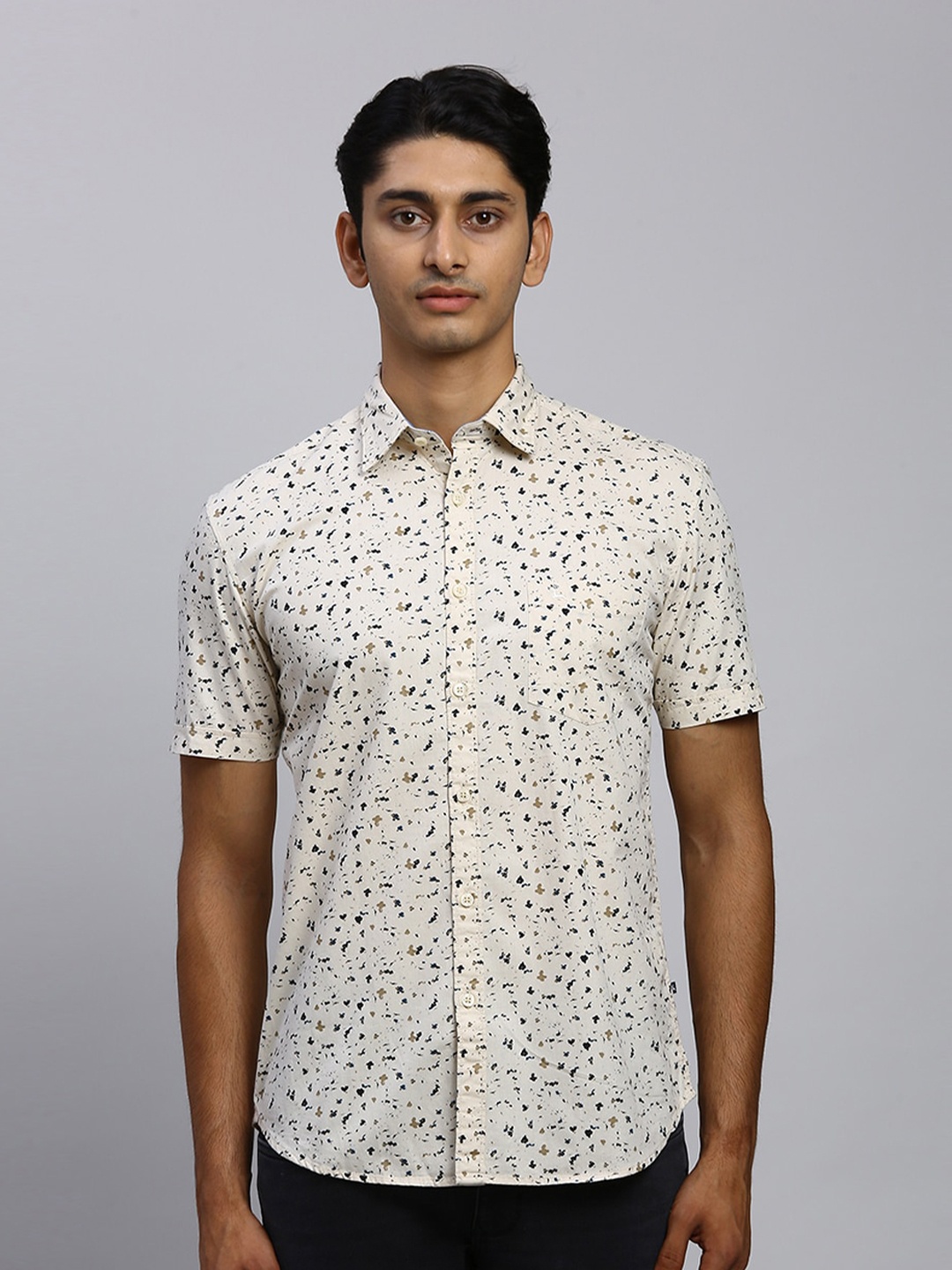 

Parx Slim Fit Floral Cotton Printed Casual Shirt, Beige