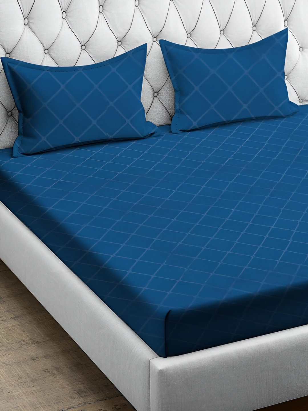 

RRC Blue Printed 144 TC Queen Bedsheet with 2 Pillow Covers