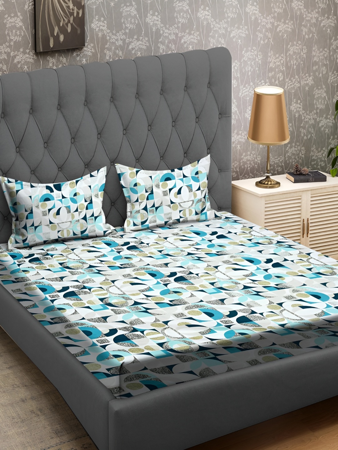 

RRC White & Green Floral 144 TC Queen Bedsheet with 2 Pillow Covers